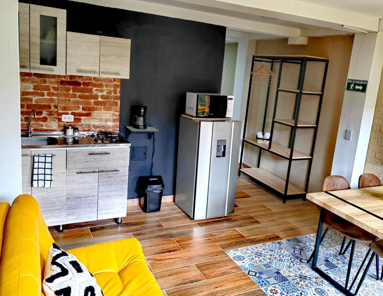 Confortable Apartamento A 20 Mt Del Parque Principal سالنتو المظهر الخارجي الصورة
